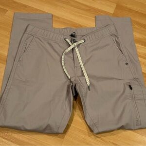 Vuori Men's Ripstop Climber Pants in Taupe